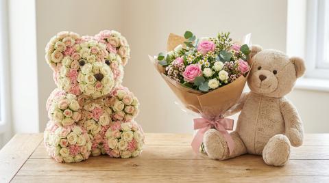 Кому и когда дарят игрушки из цветов