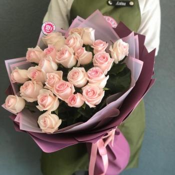 Бело-розовые розы 60 см (Россия) артикул букета: 52884