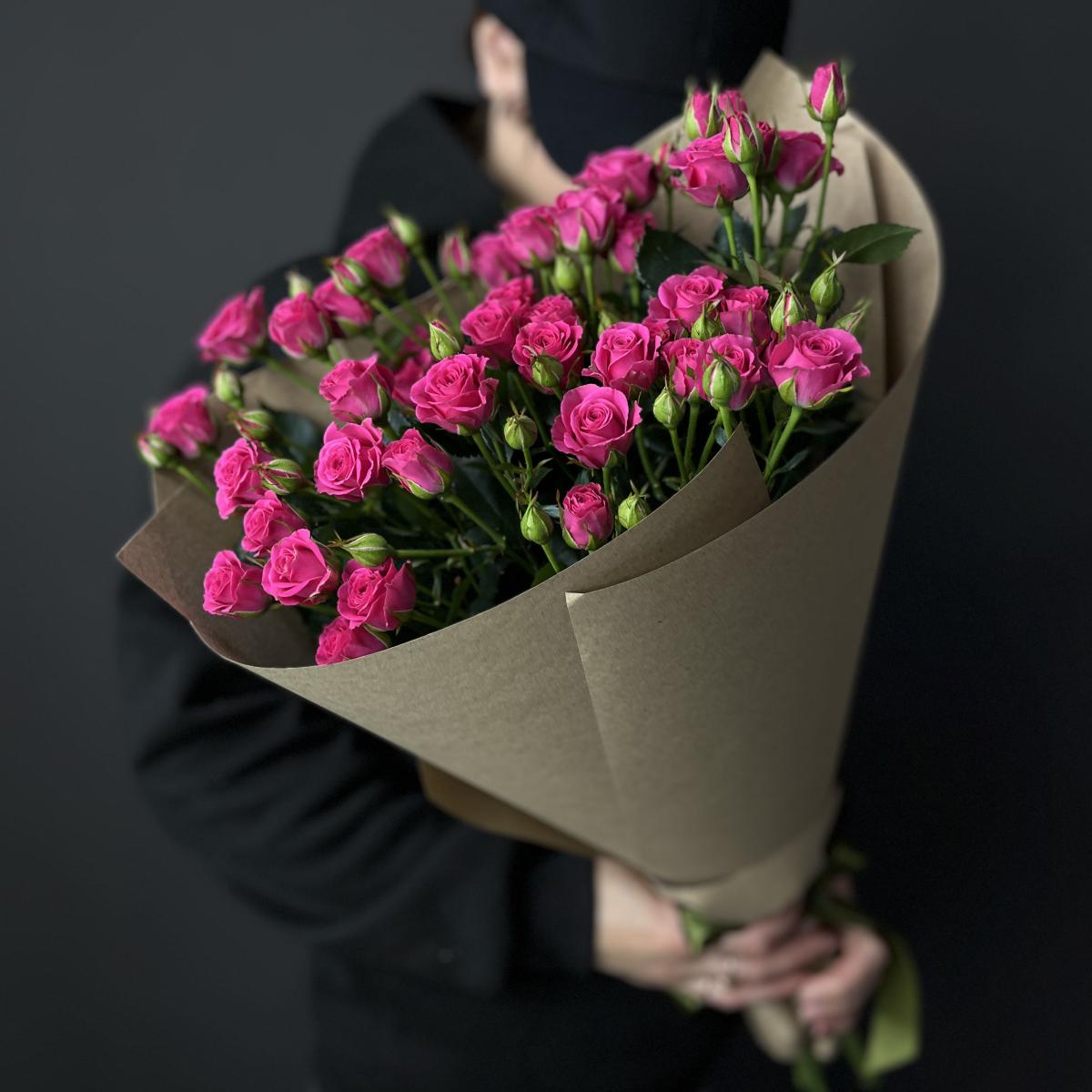 Розовые кустовые розы 50 см